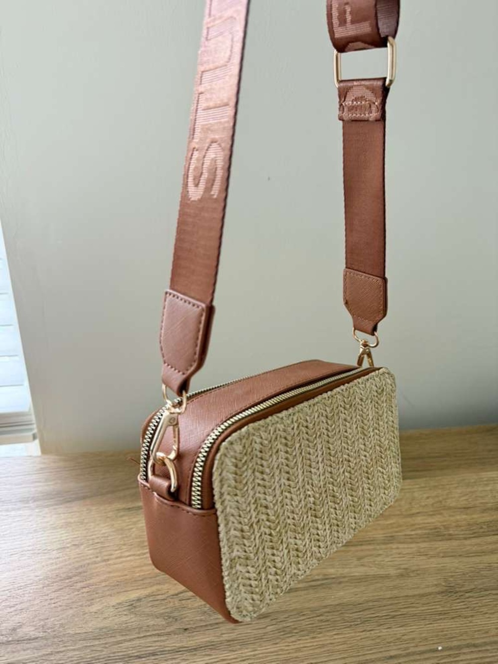 Woven Straw Crossbody Bag with Tan Trim and Gold Accent - Picture 3 of 3